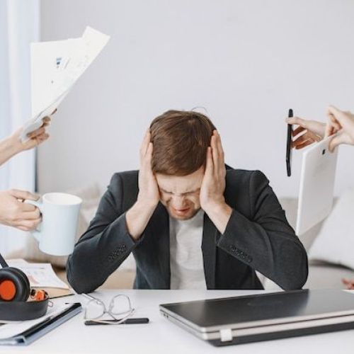 LO LẮNG VỀ RỦI RO KINH DOANH VÀ KHẢ NĂNG THẤT BẠI KHI KHỞI NGHIỆP TRONG NGÀNH MỸ PHẨM